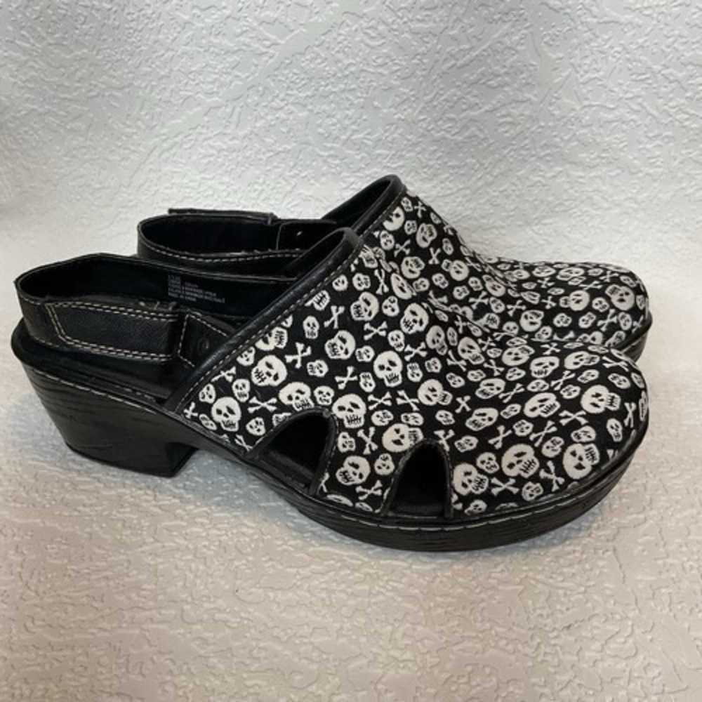 Born Black/White Skull Print Goth Chunky Platform Mules Clogs Women 11M China